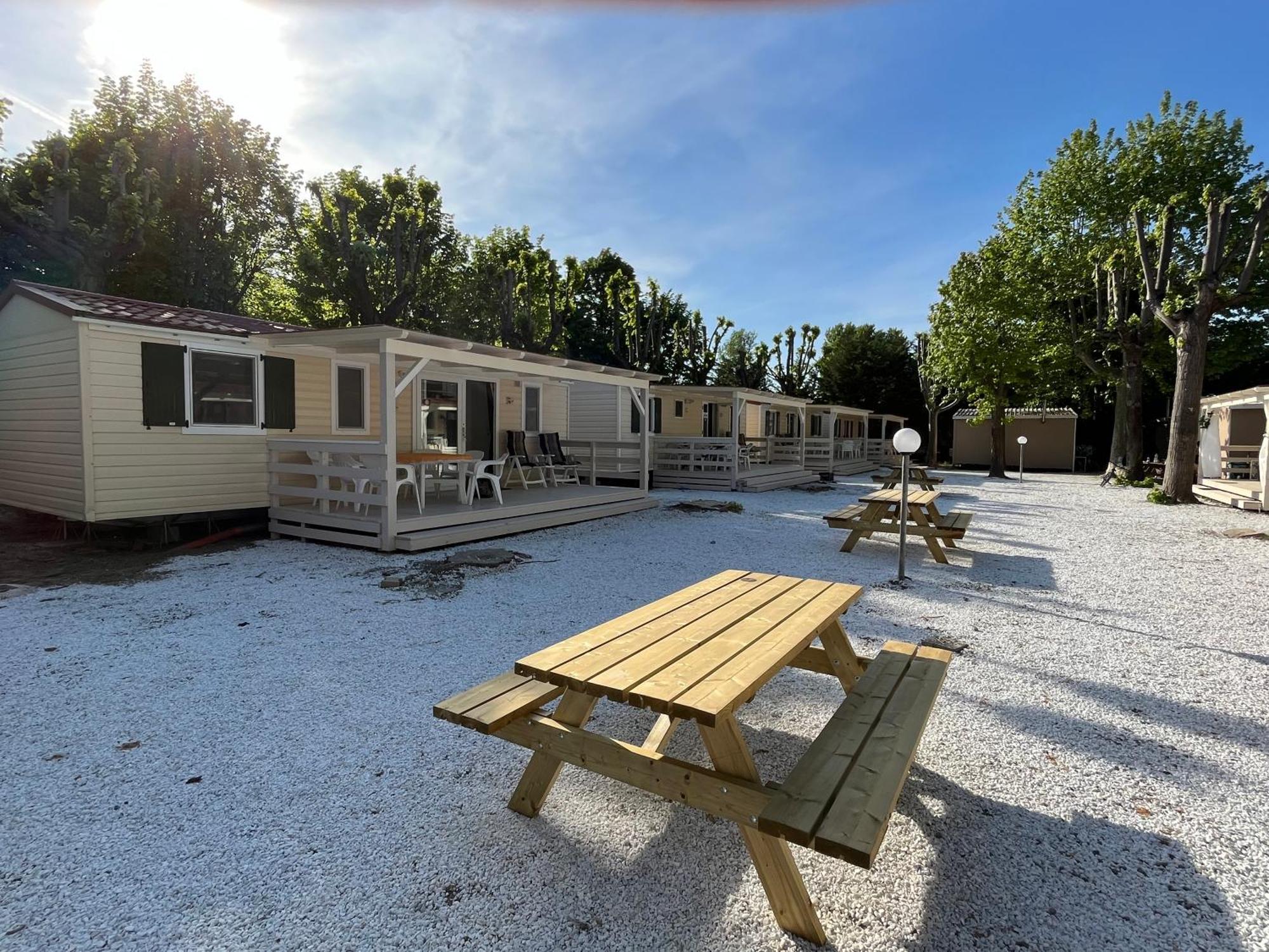 Chalet Camping River Italie Met 2 Slaapkamers Ameglia Esterno foto